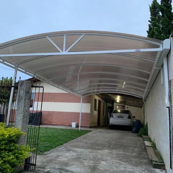 Cobertura de Policarbonato Alveolar em São Caetano do Sul SP Cobertura de Policarbonato Alveolar em São Caetano do Sul SP — Instalação em fachada comercial