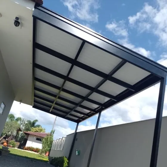 Pergotelha em São Caetano do Sul SP — Cobertura com calha lateral para escoamento