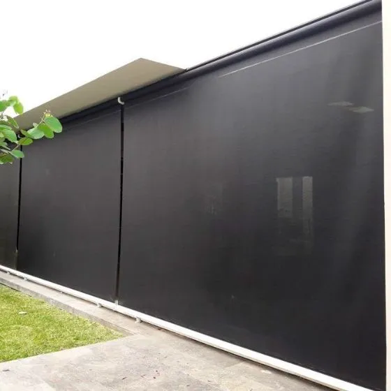 Toldo Cortina Fechamento Vertical em São Caetano do Sul SP Toldo Cortina Fechamento Vertical em São Caetano do Sul SP — Instalação em estacionamento
